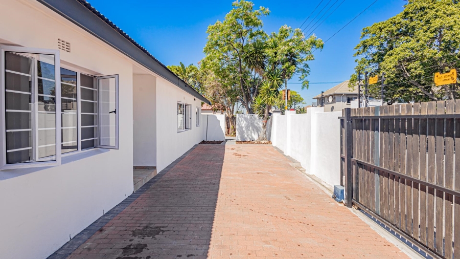 11 Bedroom Property for Sale in Richmond Estate Western Cape